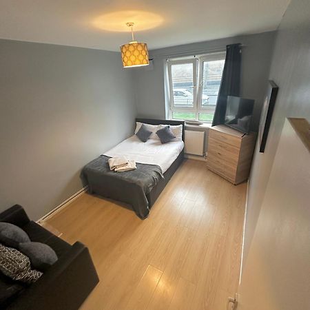 1 Bedroom Flat In Whitechapel, Londra Exterior foto