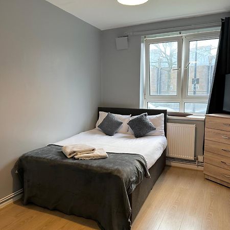 1 Bedroom Flat In Whitechapel, Londra Exterior foto